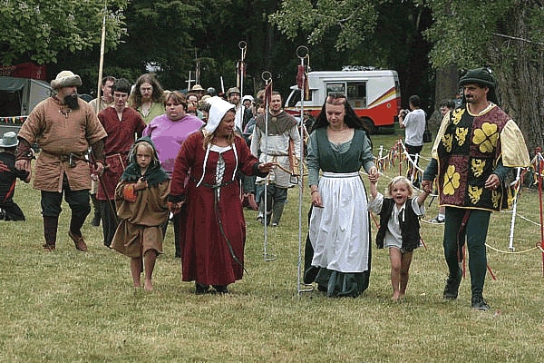 medieval-flax-linen-dress-archeress